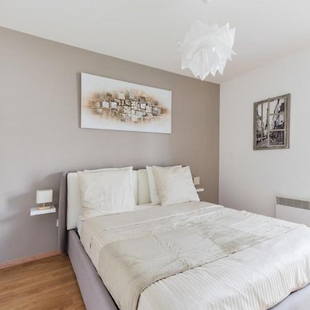 Appartement Des Reves Bleus - Welkeys Монтеврен Екстериор снимка