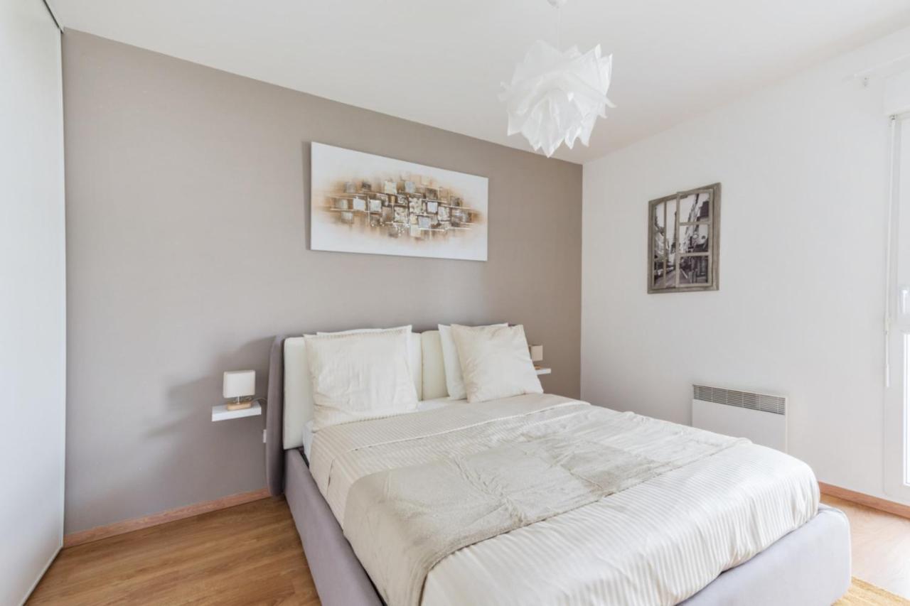 Appartement Des Reves Bleus - Welkeys Монтеврен Екстериор снимка